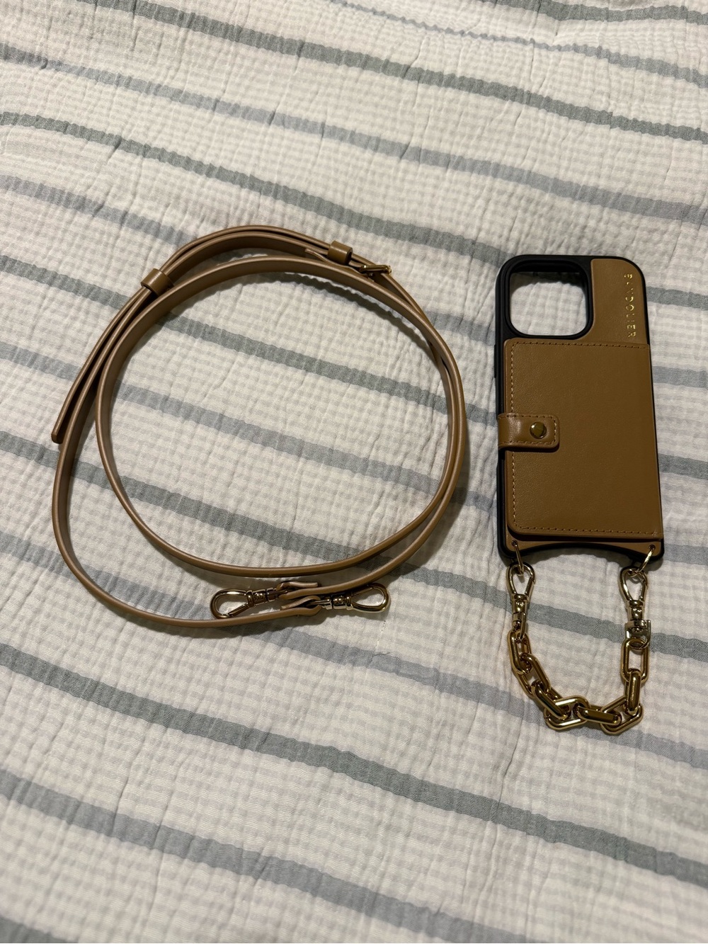 Bandolier case iPhone 16 pro